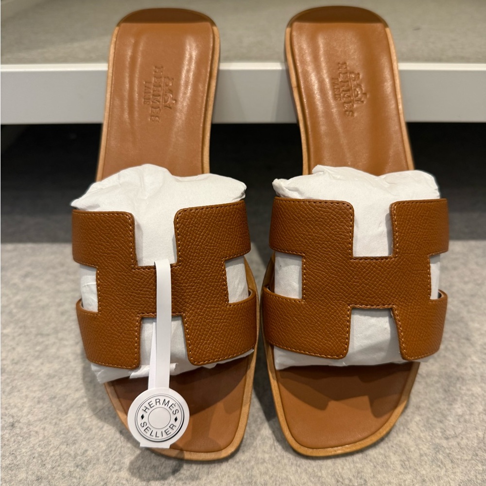 Brown Leather Sandals with Iconic H Design
